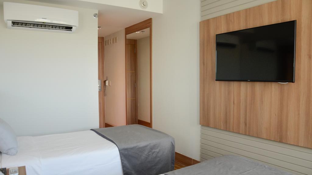 Hotel Atlantico Travel Copacabana